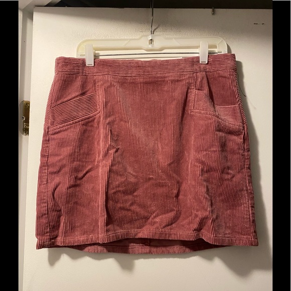 ⚫️ New A.N.A. Corduroy mini skirt size 12 rose color side zipper - Picture 1 of 6